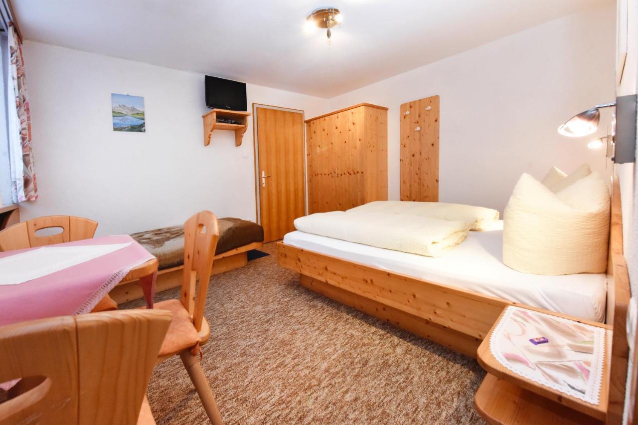Pension Piz Buin Partenen Exterior photo